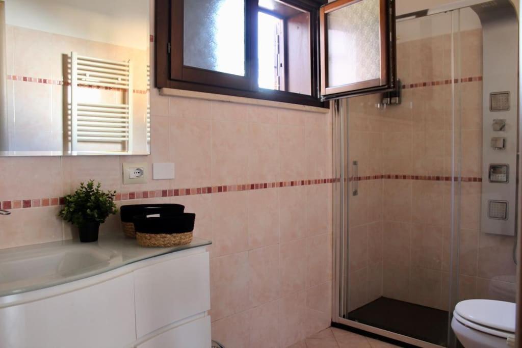 The Garden House Fco, Self Check In And Free Private Parking Apartment Fiumicino Bagian luar foto